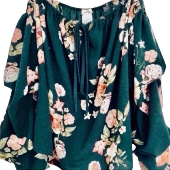 🍭 Boho inTu Green Floral Print Off The Shoulder Crop Top Size Small EUC - Picture 10 of 16